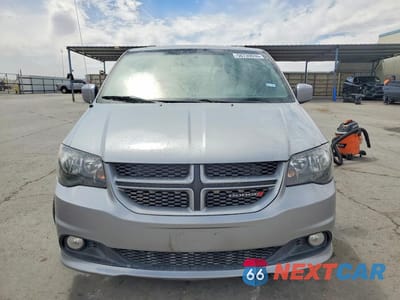 Piąte zdjęcie samochodu w środku: 2018 DODGE GRAND CARAVAN GT VIN:2C4RDGEGXJR147718 - miniatura