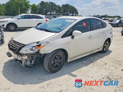 2015 TOYOTA PRIUS THREE JTDKN3DUXF1909407 - główne zdjęcie licytacji z USA - miniatura