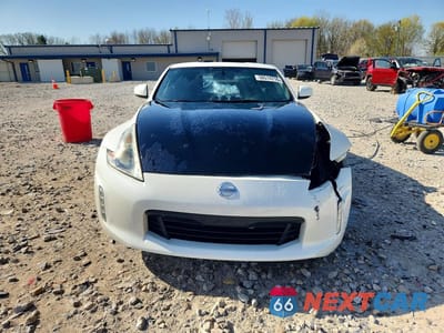 Piąte zdjęcie samochodu w środku: 2017 NISSAN 370Z BASE VIN:JN1AZ4EH3HM954376 - miniatura