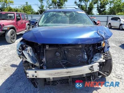 Piąte zdjęcie samochodu w środku: 2017 NISSAN PATHFINDER SL VIN:5N1DR2MN3HC643327 - miniatura