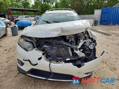 Piąte zdjęcie samochodu w środku: 2016 NISSAN ROGUE SV VIN:5N1AT2MN8GC876218 - miniatura