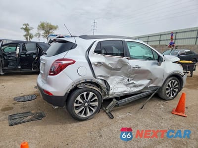Trzecie zdjęcie samochodu z tyłu: 2022 BUICK ENCORE PREFERRED VIN:KL4CJESM8NB561897 - miniatura