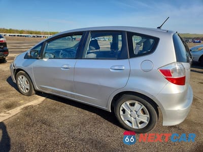 Drugie zdjęcie samochodu z przodu: 2013 HONDA FIT VIN:JHMGE8H3XDC037475 - miniatura