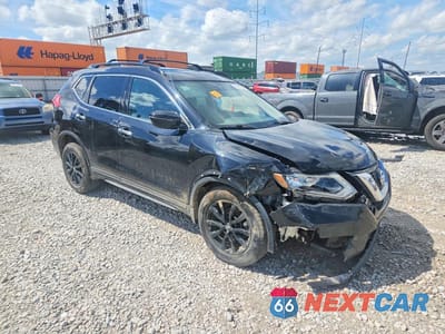Czwarte zdjęcie samochodu z boku: 2017 NISSAN ROGUE SV VIN:5N1AT2MV1HC808151 - miniatura