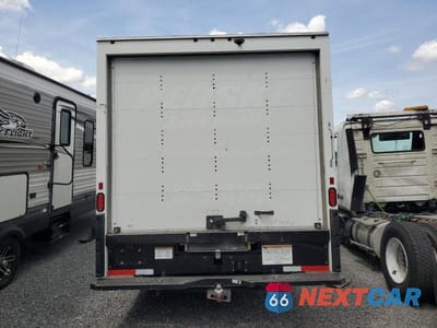 Zdjęcie 6 z 12 samochodu: 2023 GMC SAVANA BOX TRUCK VIN:7GZ37TC76PN007067 - miniatura
