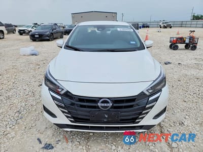 Piąte zdjęcie samochodu w środku: 2025 NISSAN VERSA SV VIN:3N1CN8EV2SL877518 - miniatura
