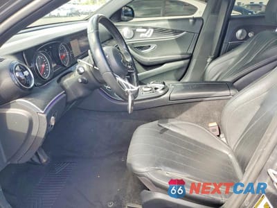 Zdjęcie 7 z 12 samochodu: 2019 MERCEDES-BENZ E 300 VIN:WDDZF4JB1KA504735 - miniatura