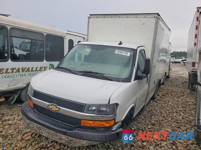 2023 CHEVROLET EXPRESS BOX TRUCK 1GB0GRFPXP1132518 - główne zdjęcie licytacji z USA - miniatura