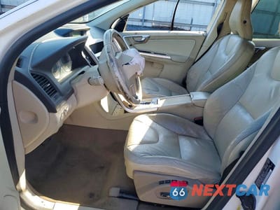 Zdjęcie 7 z 12 samochodu: 2010 VOLVO XC60 T6 VIN:YV4992DZ8A2021649 - miniatura