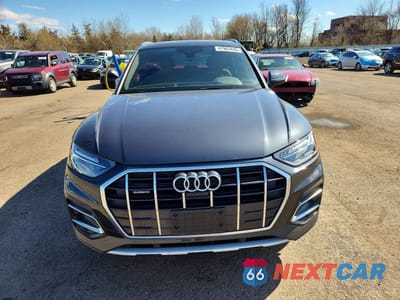 Piąte zdjęcie samochodu w środku: 2021 AUDI Q5 PREMIUM PLUS VIN:WA1BAAFY1M2027947 - miniatura