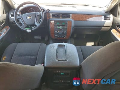 Zdjęcie 8 z 12 samochodu: 2007 CHEVROLET TAHOE C1500 VIN:1GNFC13J57R112284 - miniatura