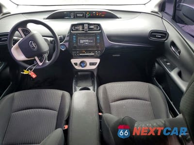 Zdjęcie 8 z 12 samochodu: 2017 TOYOTA PRIUS TWO VIN:JTDKBRFU8H3552096 - miniatura