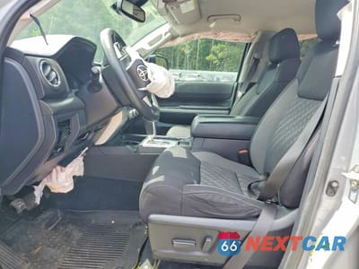 Zdjęcie 7 z 12 samochodu: 2019 TOYOTA TUNDRA CREWMAX SR5 VIN:5TFEY5F14KX251691 - miniatura