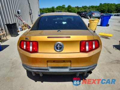 Zdjęcie 6 z 12 samochodu: 2010 FORD MUSTANG VIN:1ZVBP8AN5A5104708 - miniatura