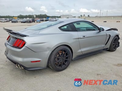 Trzecie zdjęcie samochodu z tyłu: 2020 FORD MUSTANG SHELBY GT350 VIN:1FA6P8JZ0L5551723 - miniatura