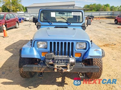 Piąte zdjęcie samochodu w środku: 1988 JEEP WRANGLER VIN:2BCHV81J9JB514389 - miniatura