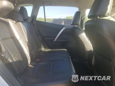 Zdjęcie 11 z 13 samochodu: 2018 TOYOTA RAV4 LE VIN:JTMZFREV2JJ739705 - miniatura