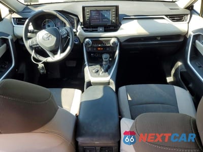 Zdjęcie 8 z 13 samochodu: 2021 TOYOTA RAV4 HYBRID XLE VIN:4T3R6RFV0MU021204 - miniatura