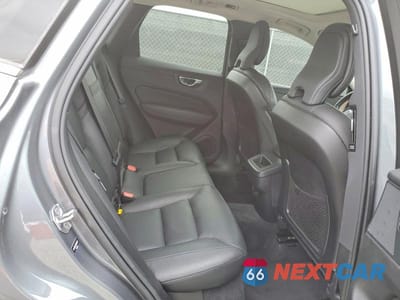 Zdjęcie 10 z 12 samochodu: 2021 VOLVO XC60 T5 MOMENTUM VIN:YV4102RKXM1682063 - miniatura