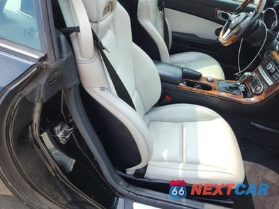 Zdjęcie 10 z 12 samochodu: 2012 MERCEDES-BENZ SLK 350 VIN:WDDPK5HA7CF009353 - miniatura