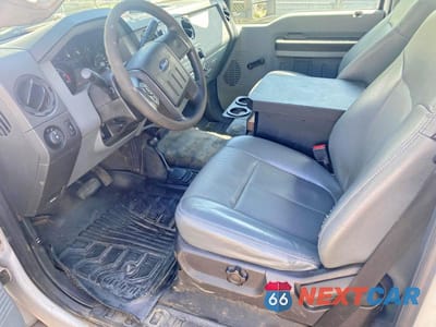 Piąte zdjęcie samochodu w środku: 2013 FORD F-450 VIN:1FDUF4HY5DEB43094 - miniatura