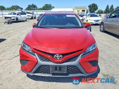 Piąte zdjęcie samochodu w środku: 2019 TOYOTA CAMRY SE VIN:4T1B11HK8KU244519 - miniatura