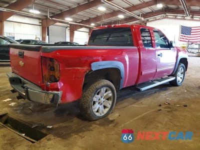 Trzecie zdjęcie samochodu z tyłu: 2011 CHEVROLET SILVERADO K1500 LT VIN:1GCRKSE35BZ155271 - miniatura