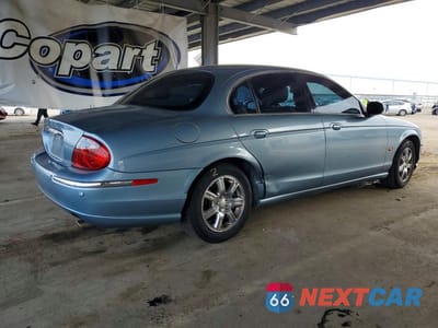 Trzecie zdjęcie samochodu z tyłu: 2004 JAGUAR S-TYPE VIN:SAJEA01T34FM97495 - miniatura