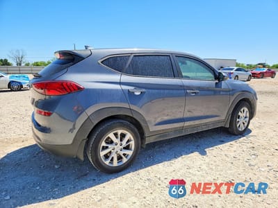 Trzecie zdjęcie samochodu z tyłu: 2019 HYUNDAI TUCSON SE VIN:KM8J23A48KU858289 - miniatura