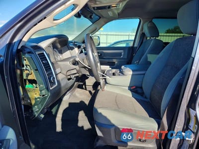 Zdjęcie 7 z 12 samochodu: 2015 RAM 2500 SLT VIN:3C6UR5DL4FG682529 - miniatura
