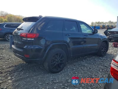 Trzecie zdjęcie samochodu z tyłu: 2020 JEEP GRAND CHEROKEE LAREDO VIN:1C4RJFAG3LC157494 - miniatura