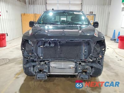 Piąte zdjęcie samochodu w środku: 2018 FORD F150 SUPERCREW VIN:1FTFW1EG8JFB62008 - miniatura