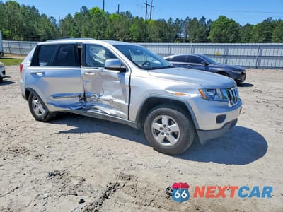 Czwarte zdjęcie samochodu z boku: 2011 JEEP GRAND CHEROKEE LAREDO VIN:1J4RR4GG8BC546113 - miniatura