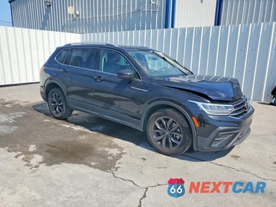 Czwarte zdjęcie samochodu z boku: 2022 VOLKSWAGEN TIGUAN SE VIN:3VV3B7AX5NM123519 - miniatura