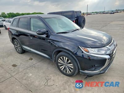 Czwarte zdjęcie samochodu z boku: 2019 MITSUBISHI OUTLANDER SE VIN:JA4AD3A32KZ043136 - miniatura