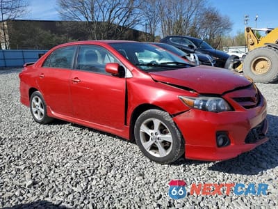 Czwarte zdjęcie samochodu z boku: 2012 TOYOTA COROLLA S VIN:2T1BU4EE4CC767918 - miniatura