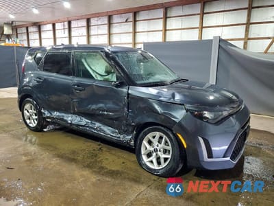 Czwarte zdjęcie samochodu z boku: 2024 KIA SOUL VIN:KNDJ23AU0R7914738 - miniatura