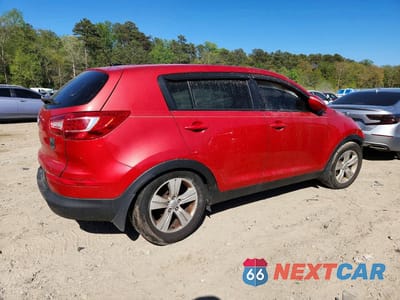 Trzecie zdjęcie samochodu z tyłu: 2012 KIA SPORTAGE LX VIN:KNDPB3A24C7311842 - miniatura