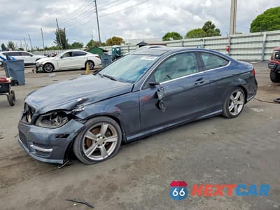 2015 MERCEDES-BENZ C 250 WDDGJ4HB3FG357283 - główne zdjęcie licytacji z USA - miniatura