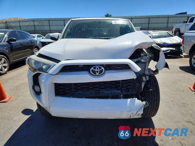 Piąte zdjęcie samochodu w środku: 2016 TOYOTA 4RUNNER SR5 PREMIUM VIN:JTEBU5JR5G5386088 - miniatura