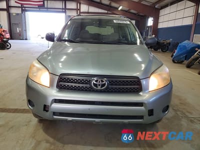 Piąte zdjęcie samochodu w środku: 2008 TOYOTA RAV4 BASE VIN:JTMBD33V786061473 - miniatura