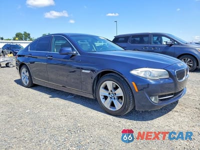 Czwarte zdjęcie samochodu z boku: 2012 BMW 528 I VIN:WBAXG5C55CDX01867 - miniatura