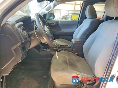 Zdjęcie 7 z 11 samochodu: 2018 TOYOTA TACOMA SR VIN:5TFRX5GN4JX107014 - miniatura