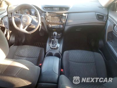 Zdjęcie 8 z 13 samochodu: 2019 NISSAN ROGUE VIN:5N1AT2MVXKC822279 - miniatura