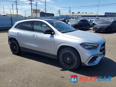 Czwarte zdjęcie samochodu z boku: 2025 MERCEDES-BENZ GLA 250 VIN:W1N4N4GB6SJ668814 - miniatura