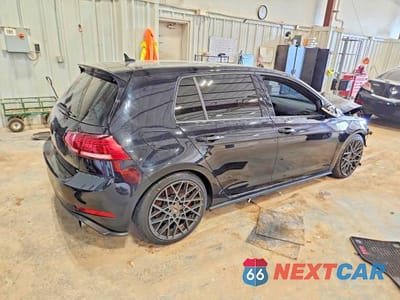 Trzecie zdjęcie samochodu z tyłu: 2021 VOLKSWAGEN GTI S VIN:3VW6T7AU7MM000086 - miniatura