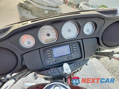 Zdjęcie 7 z 9 samochodu: 2017 HARLEY-DAVIDSON FLHX STREET GLIDE VIN:1HD1KBC1XHB683712 - miniatura