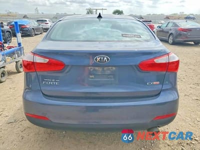Zdjęcie 6 z 12 samochodu: 2015 KIA FORTE EX VIN:KNAFX4A82F5316056 - miniatura