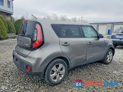 Trzecie zdjęcie samochodu z tyłu: 2017 KIA SOUL BASE VIN:KNDJN2A27H7481756 - miniatura