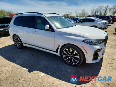 Czwarte zdjęcie samochodu z boku: 2020 BMW X7 M50I VIN:5UXCX6C01LLE35590 - miniatura